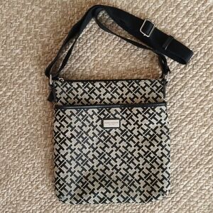 Tommy Hilfiger Bag M Black & Cream